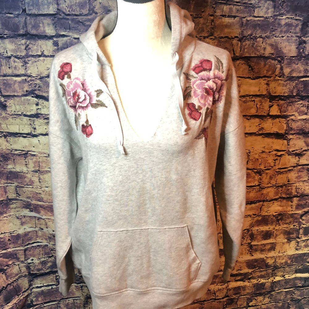 American Eagle Sweater Hoodie